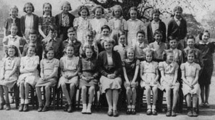 1947 Burley National School with Miss Summersgill. Aireville Terrace, Burley in Wharfedale.