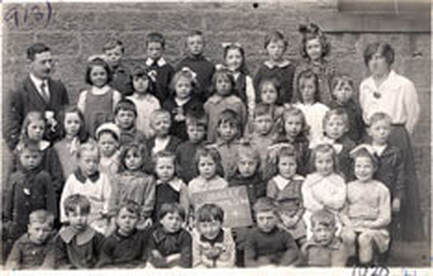 1920-21 Burley National School,, Aireville Terrace, Burley in Wharfedale.